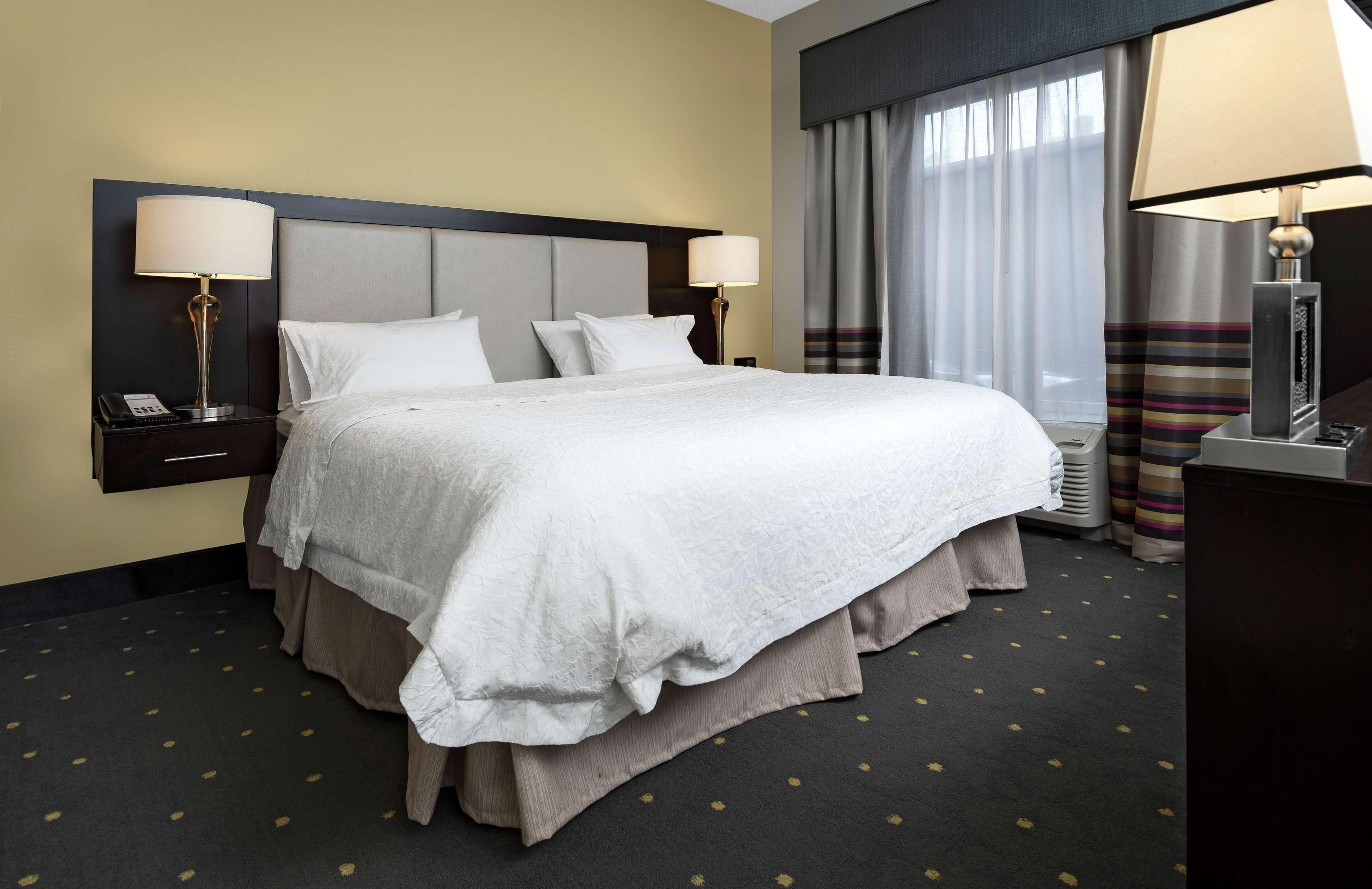 Hampton Inn & Suites - Raleigh Downtown Dış mekan fotoğraf