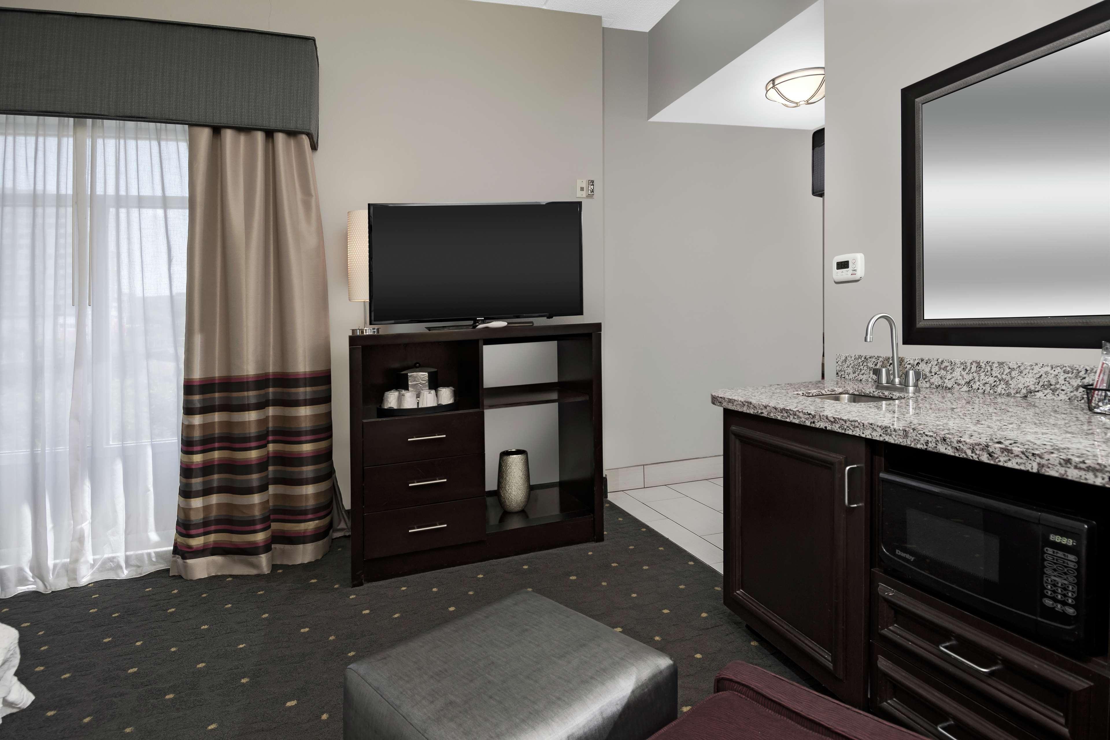 Hampton Inn & Suites - Raleigh Downtown Dış mekan fotoğraf
