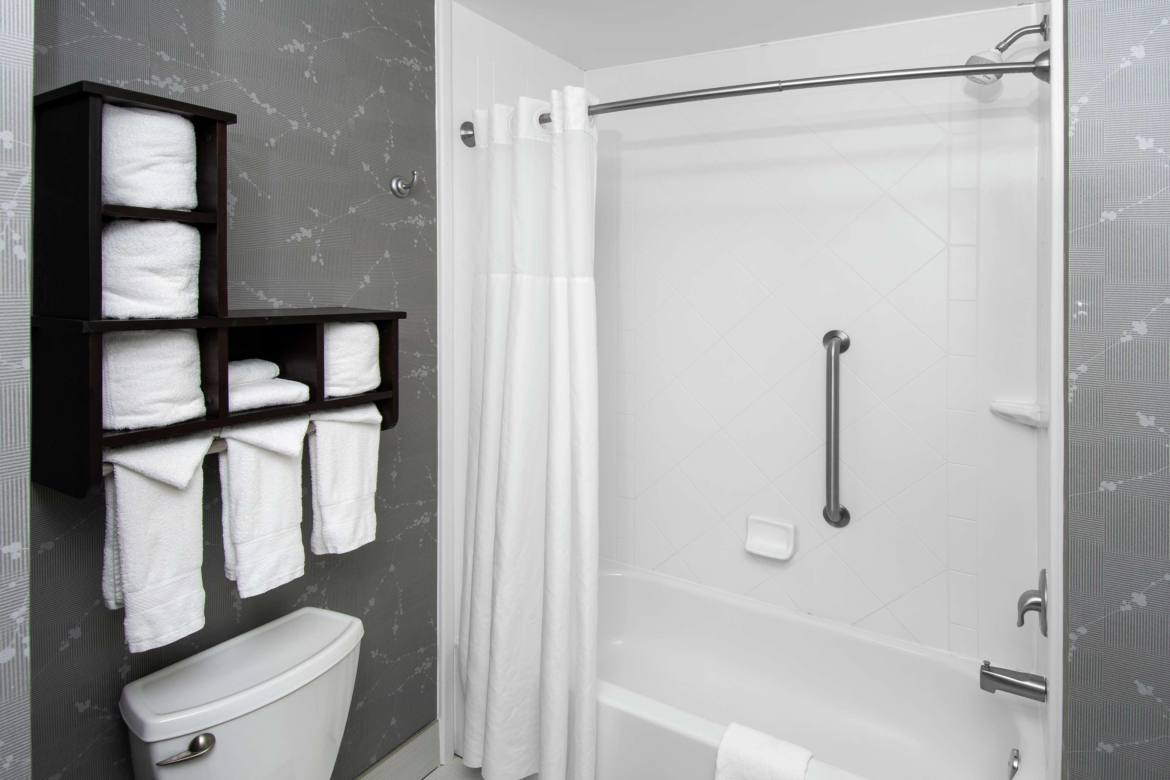 Hampton Inn & Suites - Raleigh Downtown Dış mekan fotoğraf