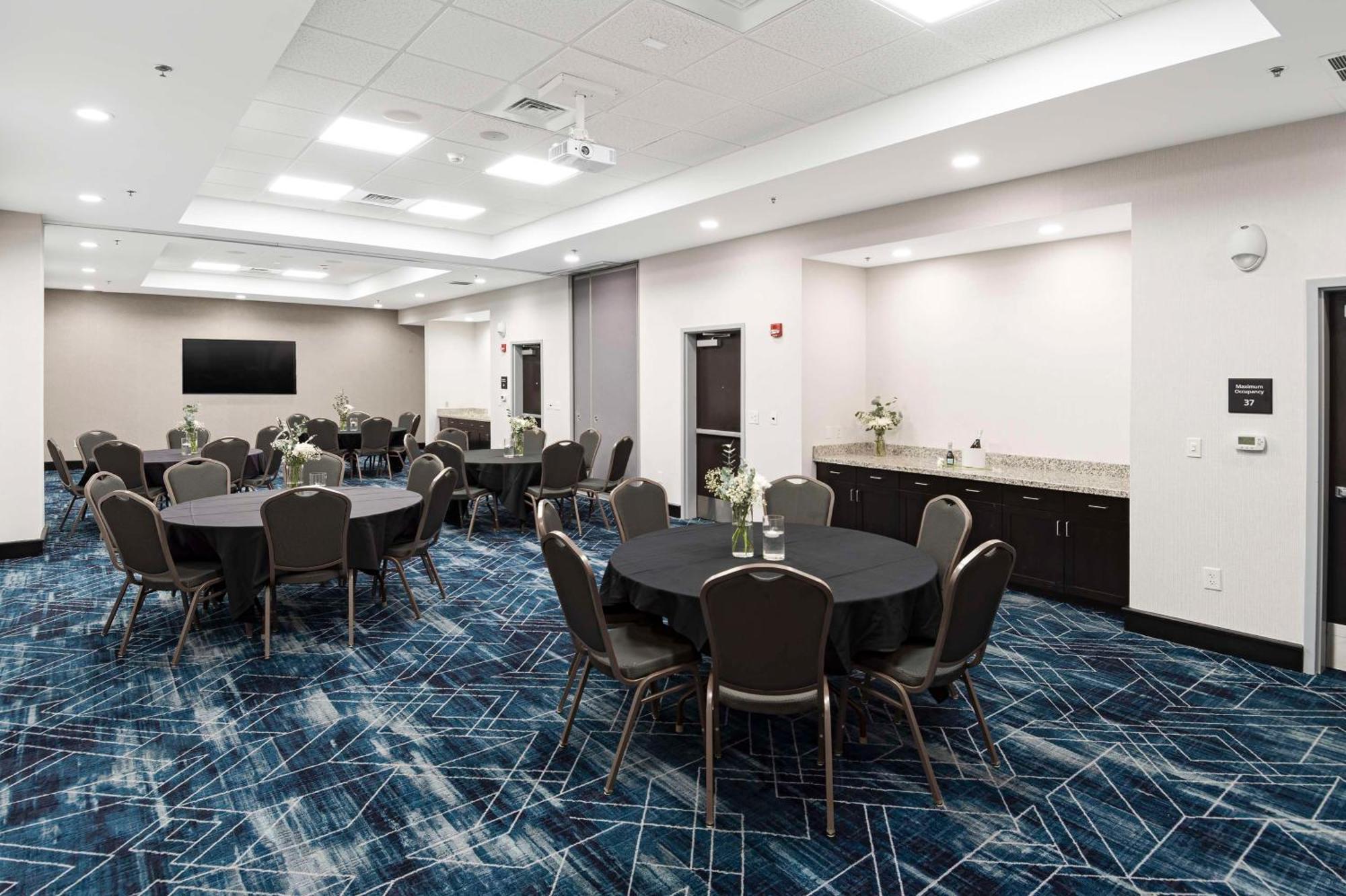 Hampton Inn & Suites - Raleigh Downtown Dış mekan fotoğraf