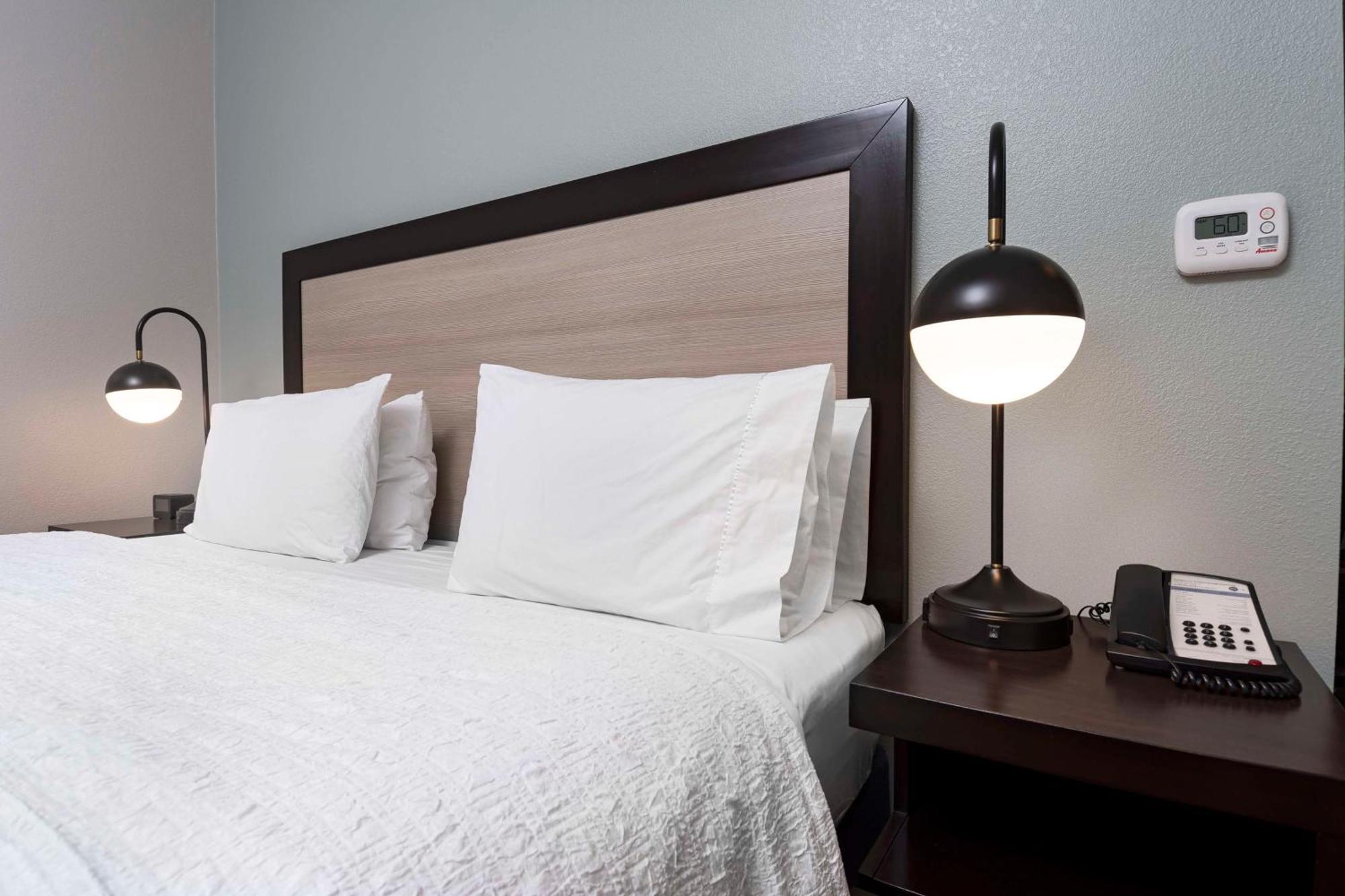 Hampton Inn & Suites - Raleigh Downtown Dış mekan fotoğraf
