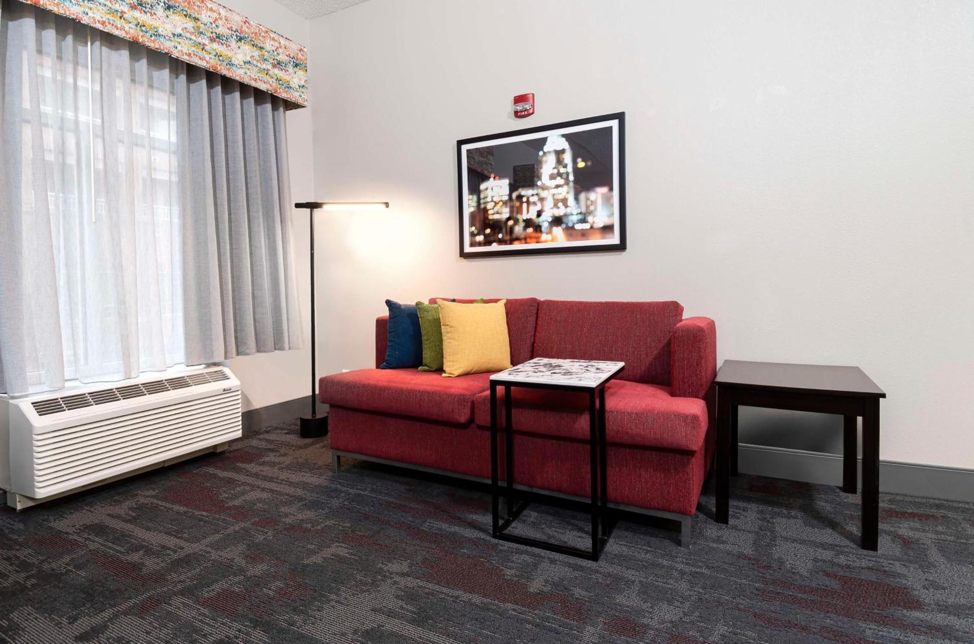 Hampton Inn & Suites - Raleigh Downtown Dış mekan fotoğraf