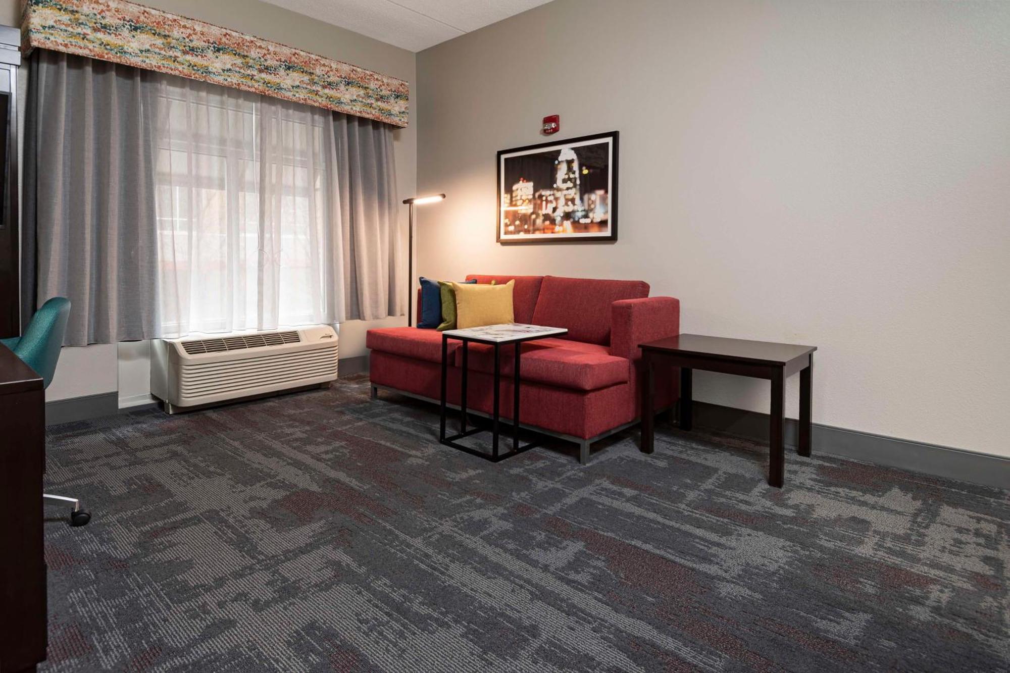 Hampton Inn & Suites - Raleigh Downtown Dış mekan fotoğraf