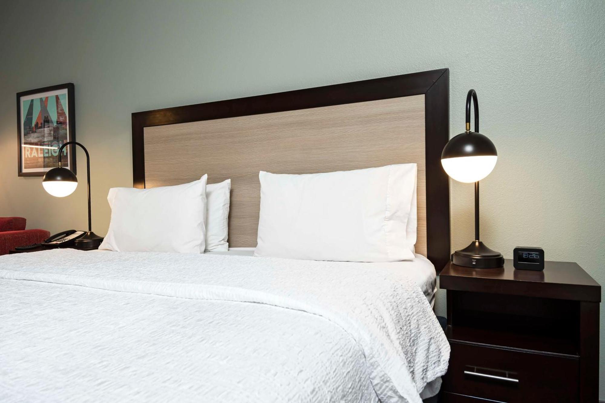 Hampton Inn & Suites - Raleigh Downtown Dış mekan fotoğraf