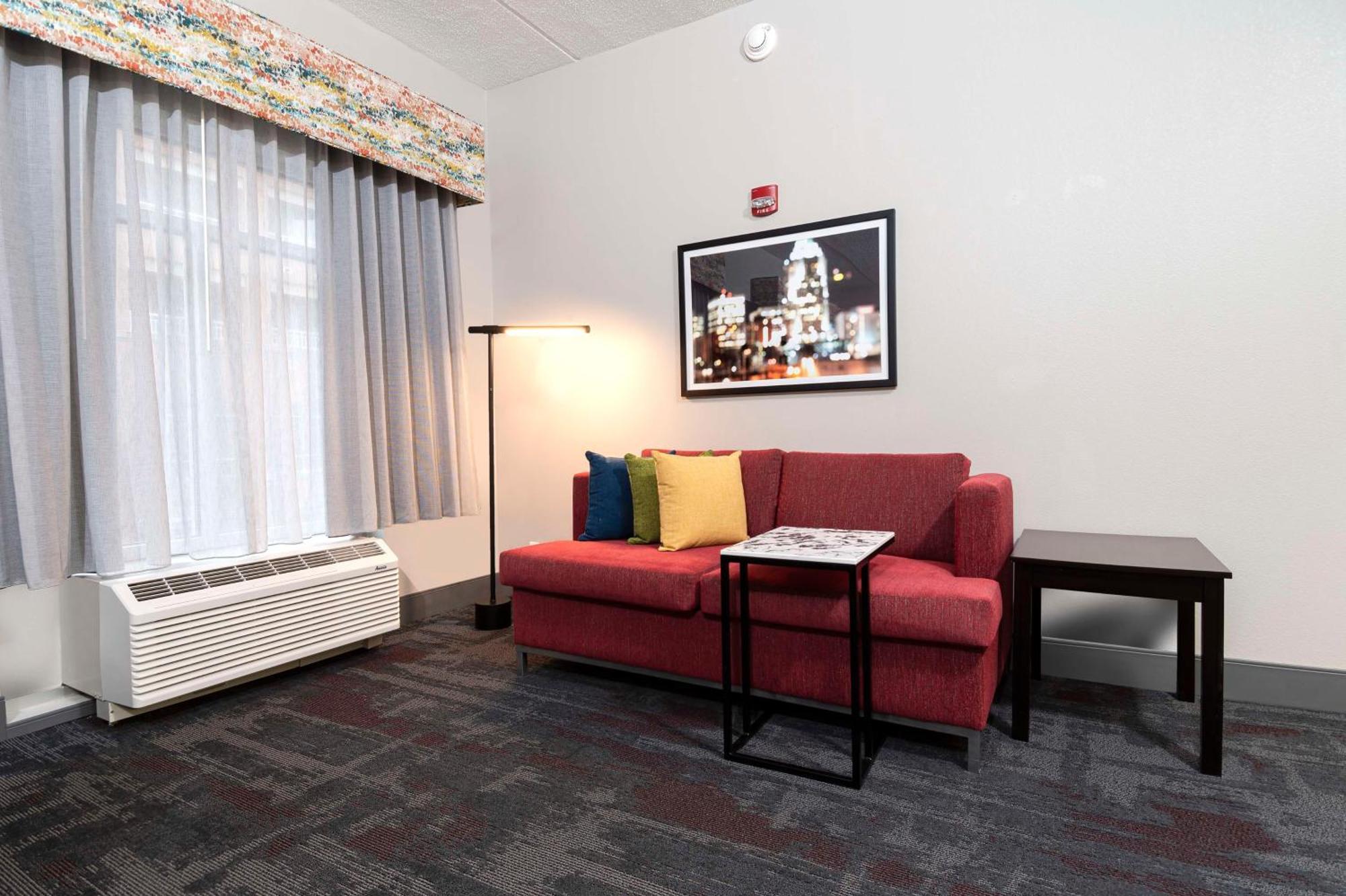 Hampton Inn & Suites - Raleigh Downtown Dış mekan fotoğraf
