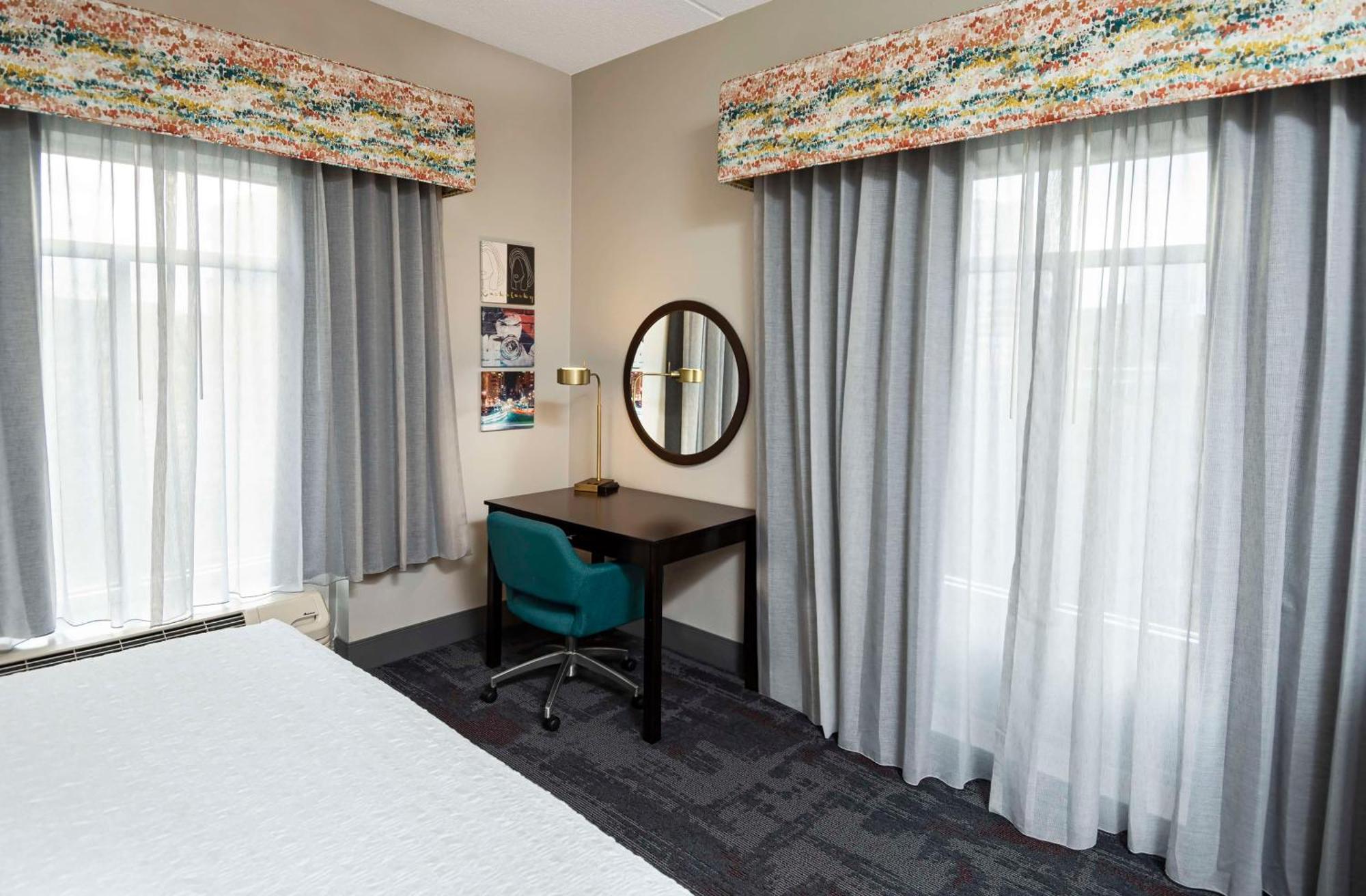 Hampton Inn & Suites - Raleigh Downtown Dış mekan fotoğraf