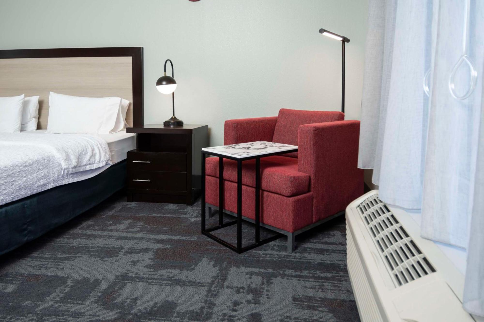 Hampton Inn & Suites - Raleigh Downtown Dış mekan fotoğraf