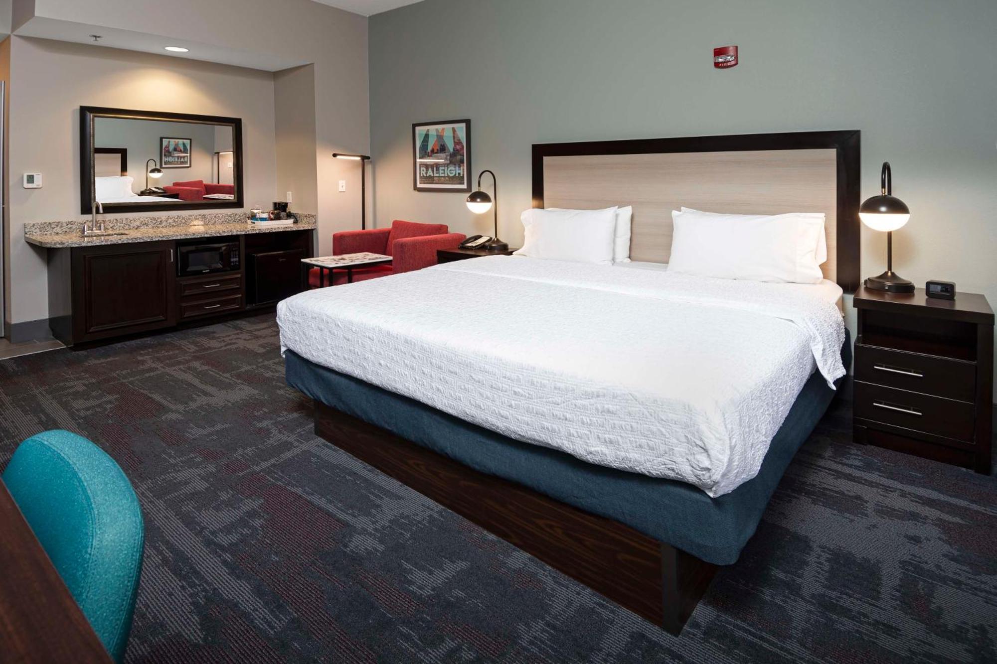 Hampton Inn & Suites - Raleigh Downtown Dış mekan fotoğraf