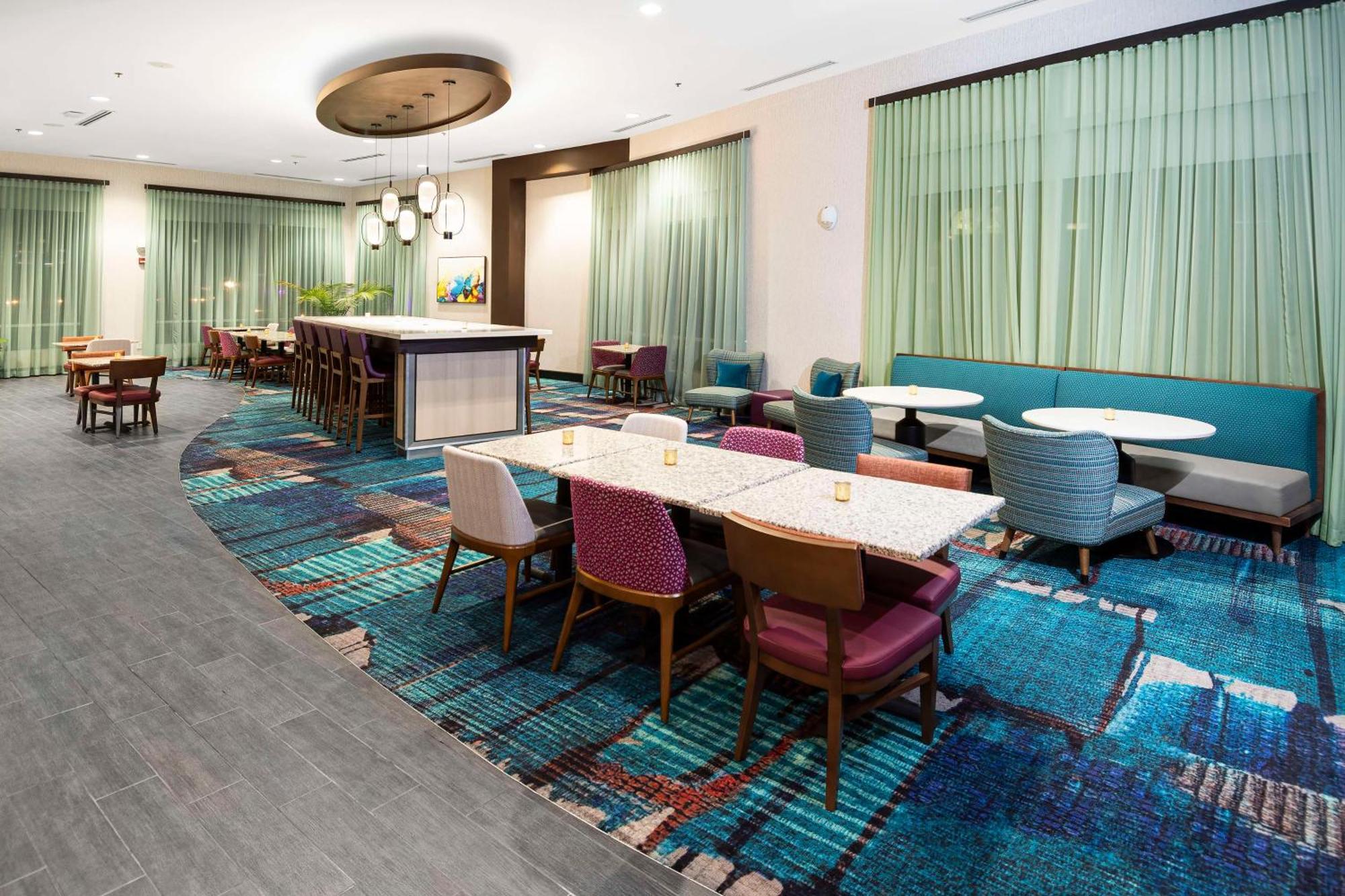 Hampton Inn & Suites - Raleigh Downtown Dış mekan fotoğraf