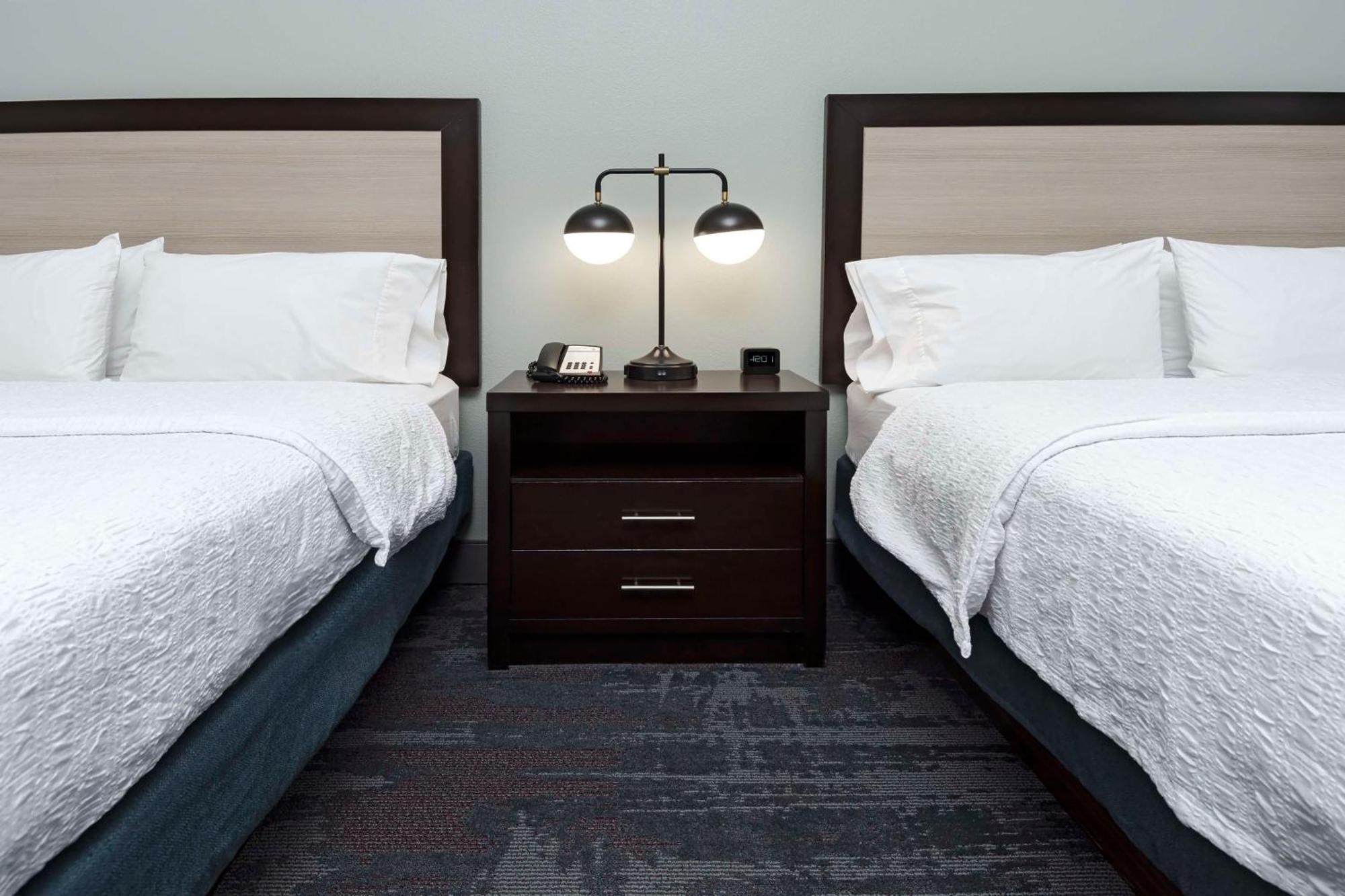 Hampton Inn & Suites - Raleigh Downtown Dış mekan fotoğraf